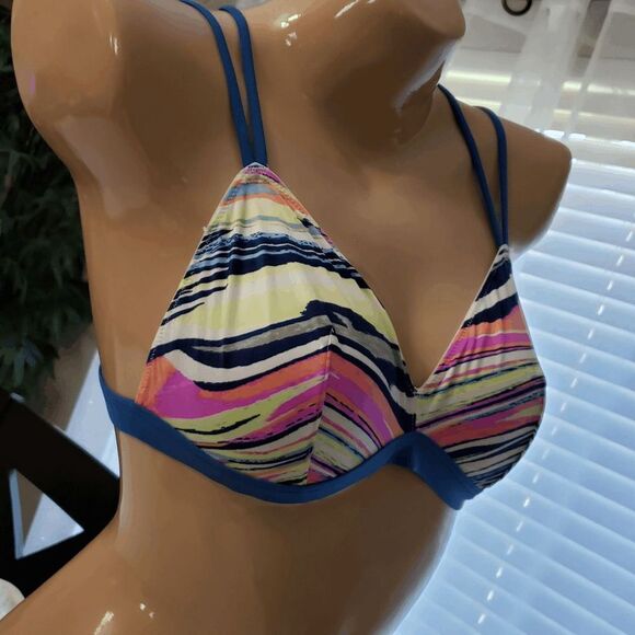 Victoria's Secret bralette NWT - Picture 3 of 3